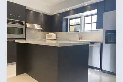 8900 NE 1st Ave #1, El Portal, FL 33138 - Photo 5