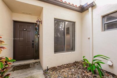 9 Via De Casas Sur #103, Boynton Beach, FL 33426 - Photo 3