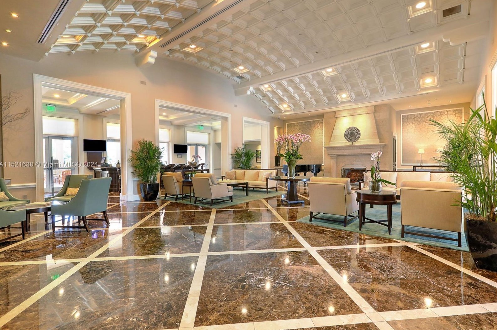 60 Edgewater Dr, Miami FL 33133-6970 exterior