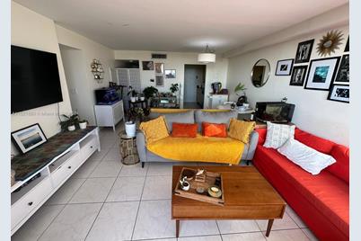 2000 NE 135th St #1004, North Miami, FL 33181 - Photo 11