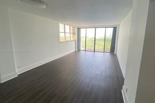 2450 NE 135th St, North Miami, FL 33181 - Photo 17