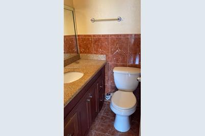 2000 NE 135th St #910, North Miami, FL 33181 - Photo 17