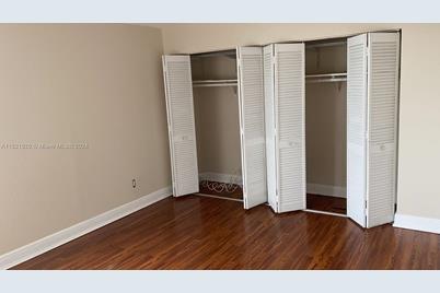 2000 NE 135th St #910, North Miami, FL 33181 - Photo 19