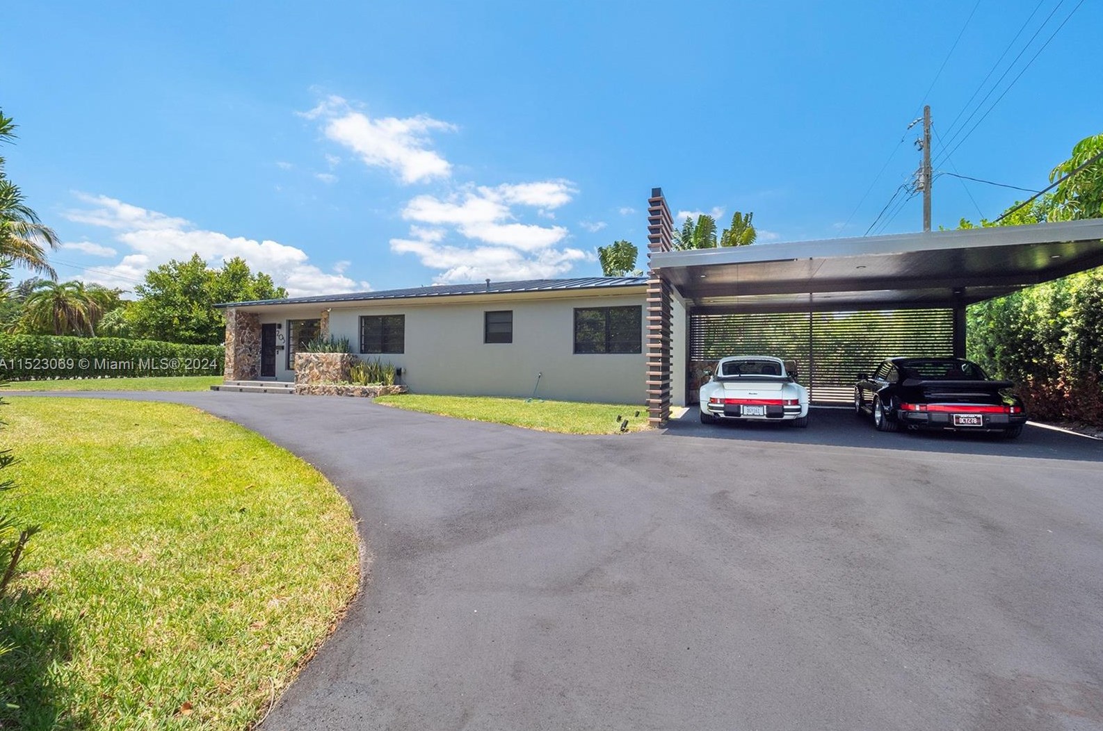 205 Fairway Dr, Miami FL exterior