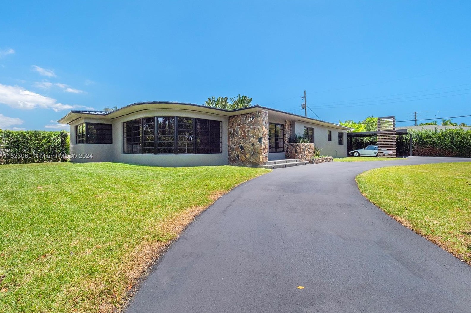 205 Fairway Dr, Miami FL exterior