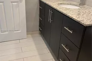947 Lenox Ave., Miami Beach, FL 33139 - Photo 9