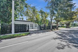19001 Ne 18th Ave, Miami, FL 33179