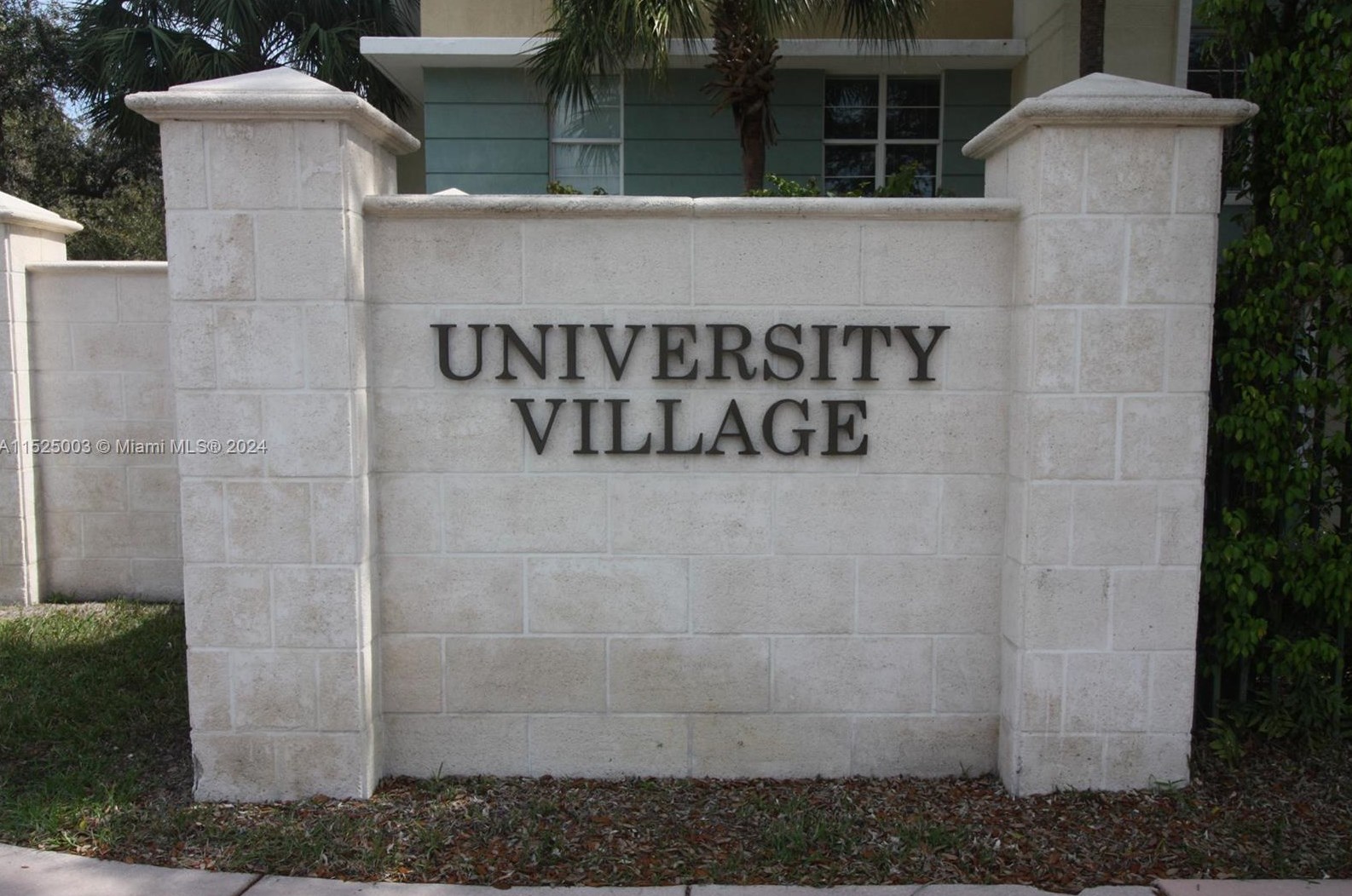 5900 58th Ter, Miami FL  33143-2219 exterior