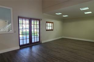 1373 Cottonwood Cir - Photo 3