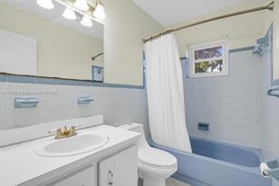 215 SE 1st Terrace - Photo 17