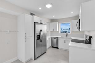 2780 NE 183rd St - Photo 9
