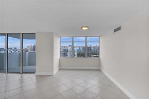 2780 NE 183rd St - Photo 7