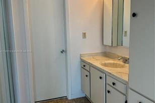 901 Colony Point Cir - Photo 13