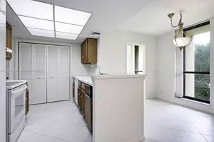 5188 Woodland Lakes Dr, Palm Beach Gardens, FL 33418 - Photo 9