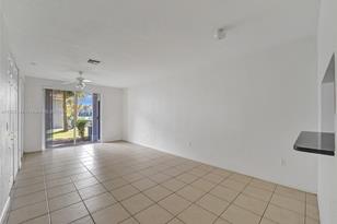 2733 SW 83rd Ave - Photo 5