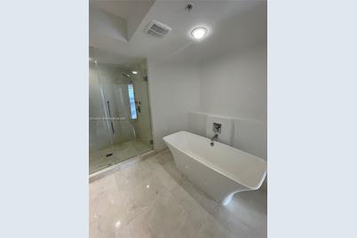 [Address not provided], North Miami Beach, FL 33160 - Photo 23