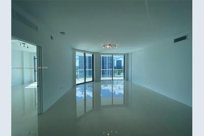 [Address not provided], North Miami Beach, FL 33160 - Photo 17