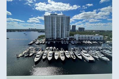 [Address not provided], North Miami Beach, FL 33160 - Photo 7