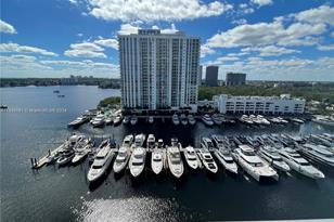 [Address not provided], North Miami Beach, FL 33160 - Photo 7