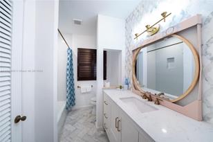 1310 Jackson St, Hollywood, FL 33019 - Photo 9