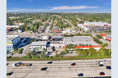 10812 NW 6th Ct, Miami, FL 33168 - Photo 5
