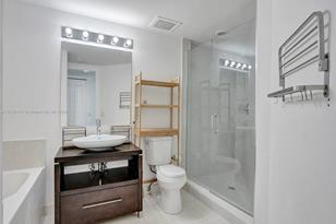 480 NE 30th St - Photo 23