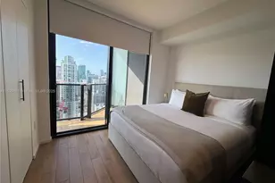 398 NE 5th St, Miami, FL 33132 - Photo 9