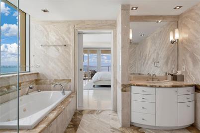 101 Ocean Dr #907, Miami Beach, FL 33139 - Photo 21