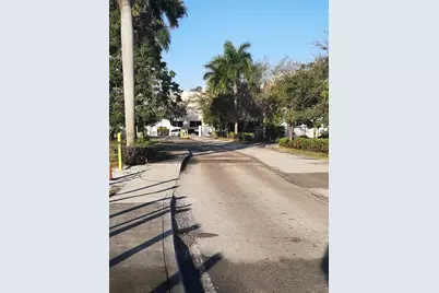 1055 NW 31st Ave, Pompano Beach, FL 33069 - Photo 15