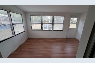 524 NW 21st Ave, Fort Lauderdale, FL 33311 - Photo 13