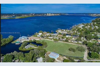 5174 Gulfport Ter, Port Charlotte, FL 3381 - Photo 7