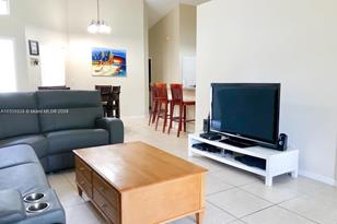 8723 Forest Hills Blvd - Photo 9