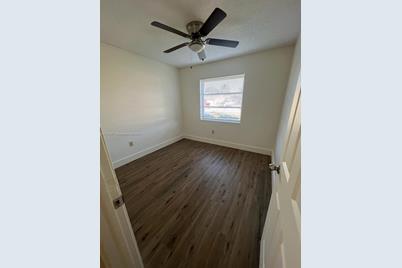 11520 NW 31st Pl, Sunrise, FL 33323 - Photo 17