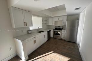 11520 NW 31st Pl, Sunrise, FL 33323 - Photo 5