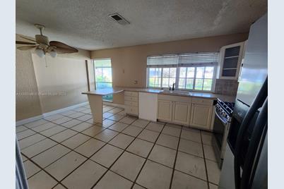 10551 Sunset Strip, Sunrise, FL 33322 - Photo 11