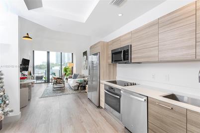 121 NE 34th St #L206, Miami, FL 33137 - Photo 3