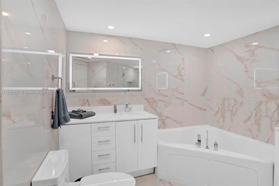 16699 Collins Ave #2209, Sunny Isles Beach, FL 33160 - Photo 19