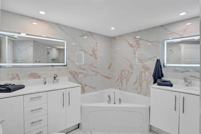 16699 Collins Ave #2209, Sunny Isles Beach, FL 33160 - Photo 21