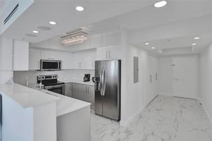 16699 Collins Ave, Sunny Isles Beach, FL 33160 - Photo 3