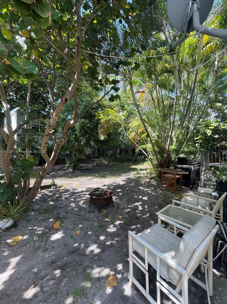 550 63rd St, Miami FL  33138-6183 exterior