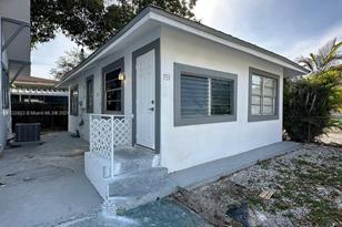 994 NW 2nd St, Miami, FL 33128 - Photo 21