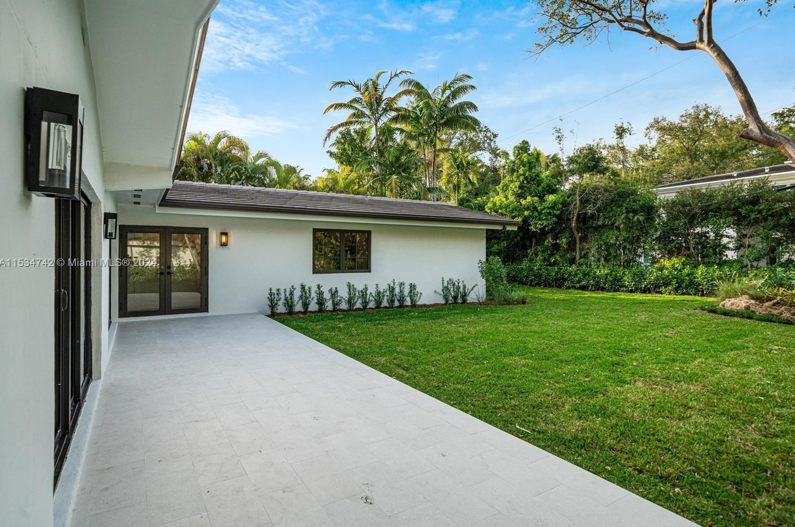 1215 Malaga Ave, Miami FL  33134-6368 exterior