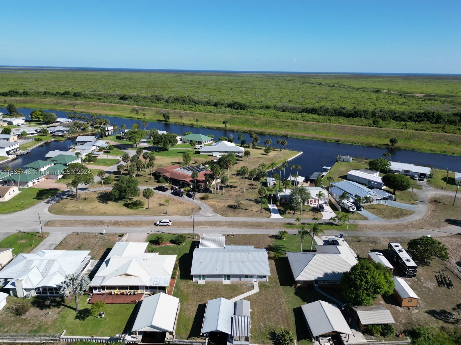 1144 Lisa Ln, Okeechobee FL  34974-0516 exterior