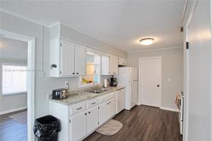 1144 Lisa Ln - Photo 9