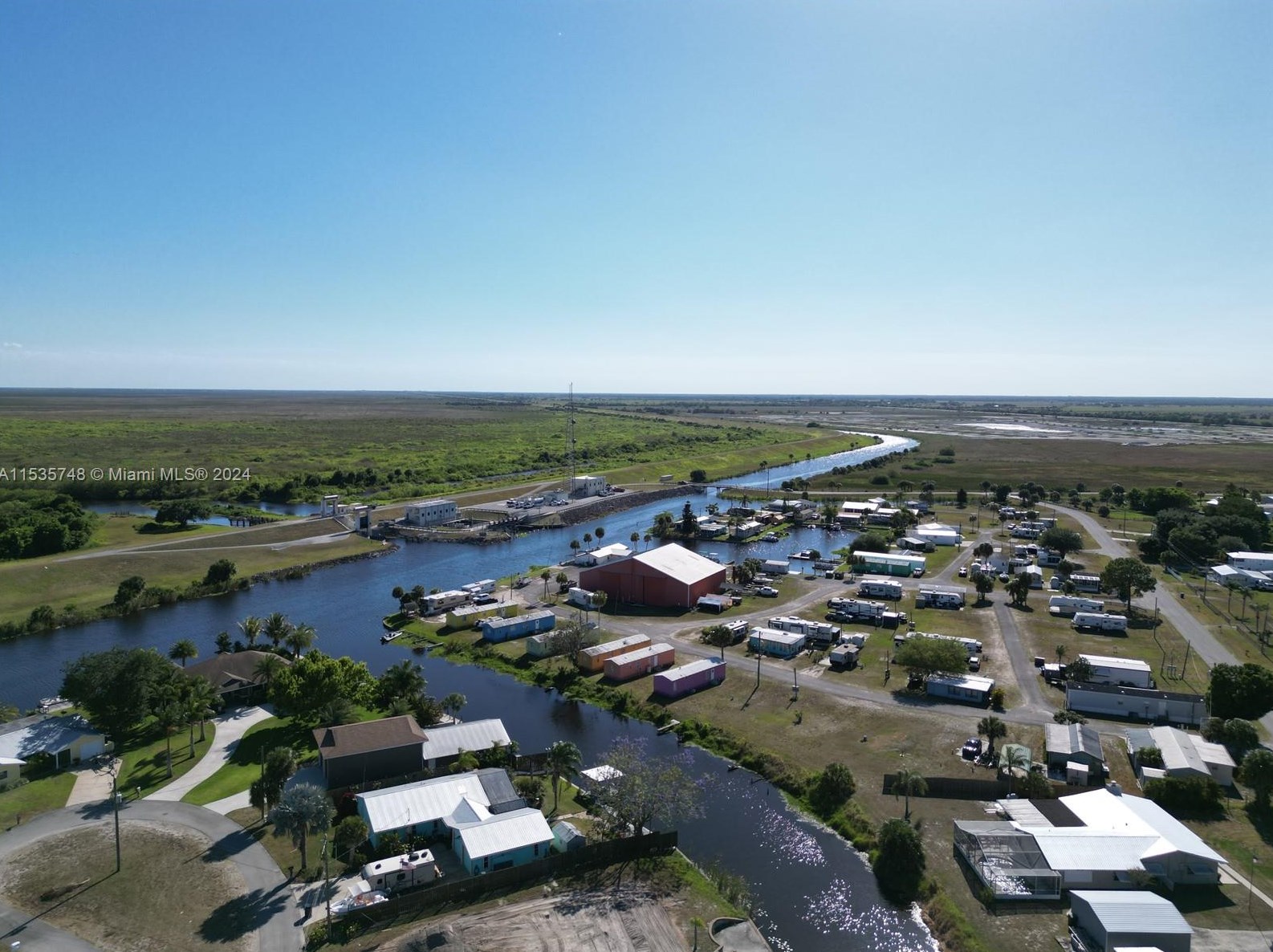 1144 Lisa Ln, Okeechobee FL  34974-0516 exterior