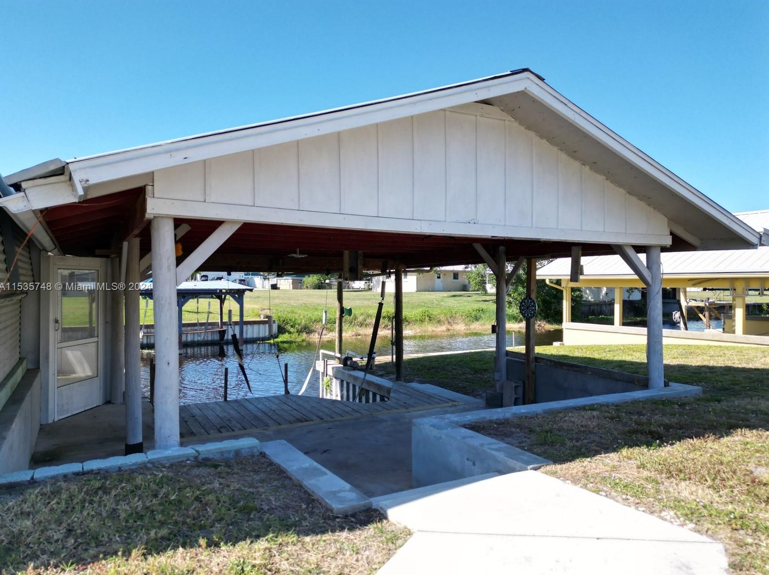 1144 Lisa Ln, Okeechobee FL  34974-0516 exterior