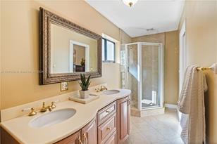 7400 Sabal Dr - Photo 13