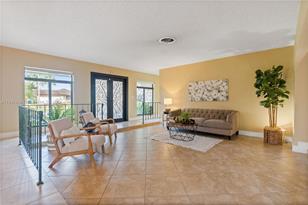 7400 Sabal Dr - Photo 3