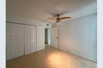 17021 N Bay Rd #320-4, Sunny Isles Beach, FL 33160 - Photo 11