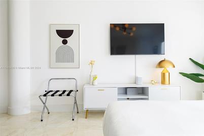 7904 West Dr #305, North Bay Village, FL 33141 - Photo 3